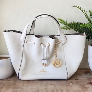 NWT MICHEAL KORS PHOEBE GRAP TOTE